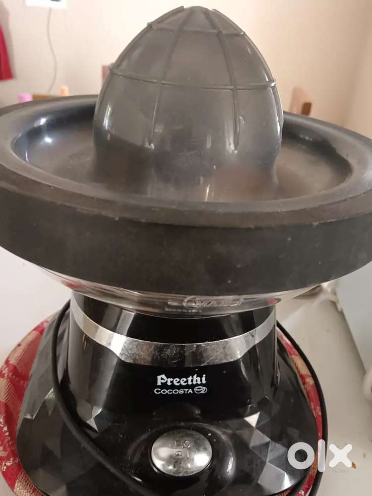 Preethi Electric cocunut scraper