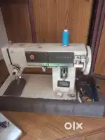 Singer sewing machine good condition