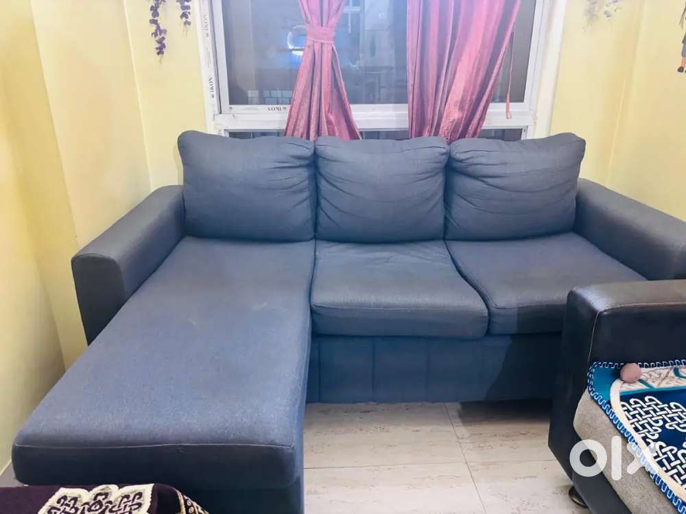 Comfortable L-Shaped Sofa in Excellent Condition