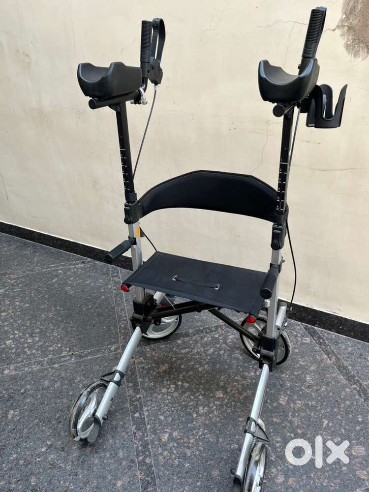 Walker for elderly