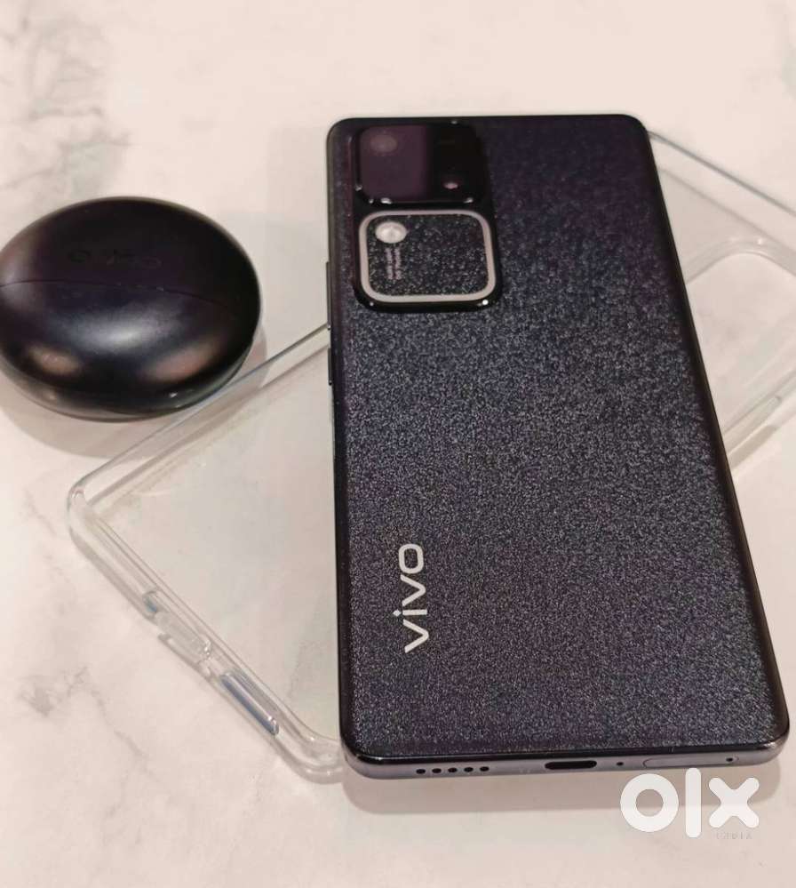 VIVO V30 REFURBISHED ( 8 GB RAM AND 128 GB STORAGE )