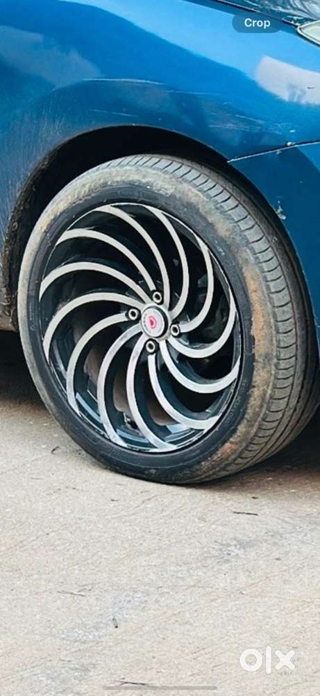17 inch alloy Tyre