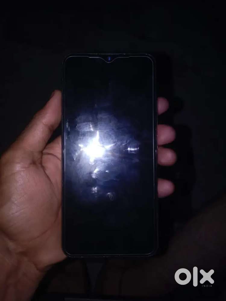 Vivo 1915 koi problem nhi h 4 128gb me h