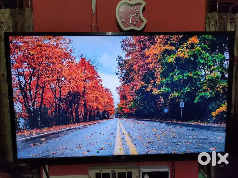 LG 4K LED SMART TV 43 INCH