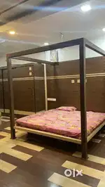 GIRLS AC PG IN DEVENDRA NAGAR