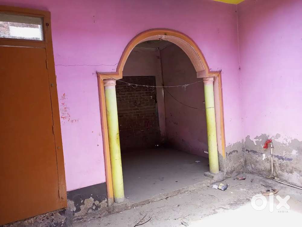 Samrat Ashok Nagar me Ahilya bai school ke west side gate se Laga hua