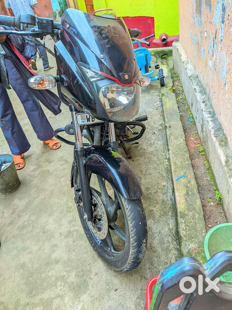 Bajaj palsar 150cc bs4