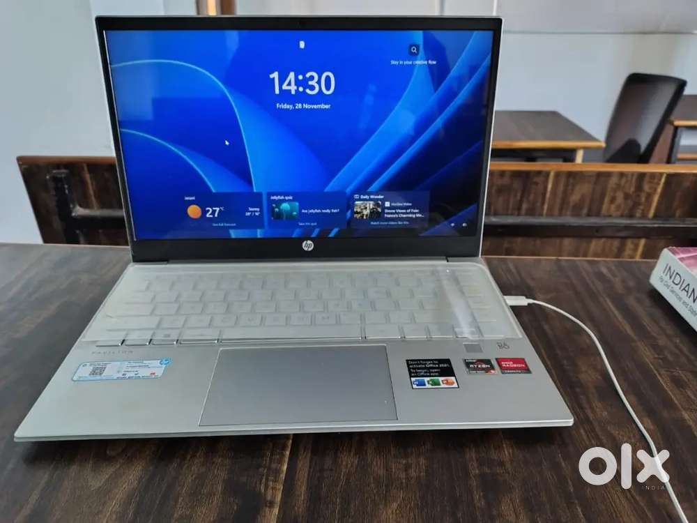 HP Pavillion 14 Laptop 16/512 GB storage, Ryzen 7 Processor.