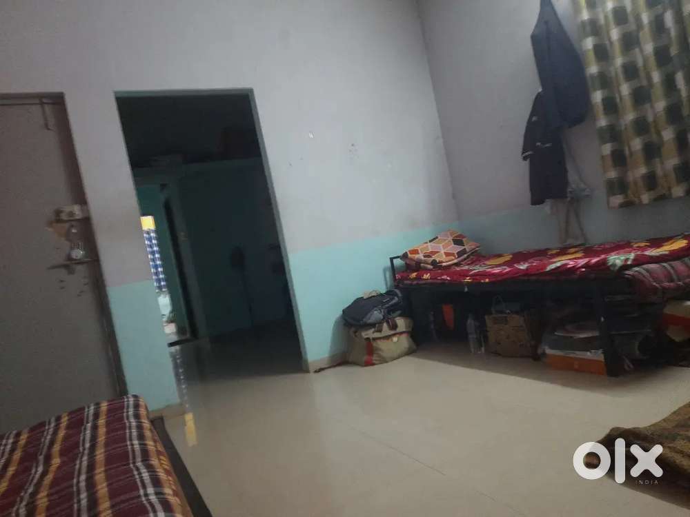 2 male bachelor required