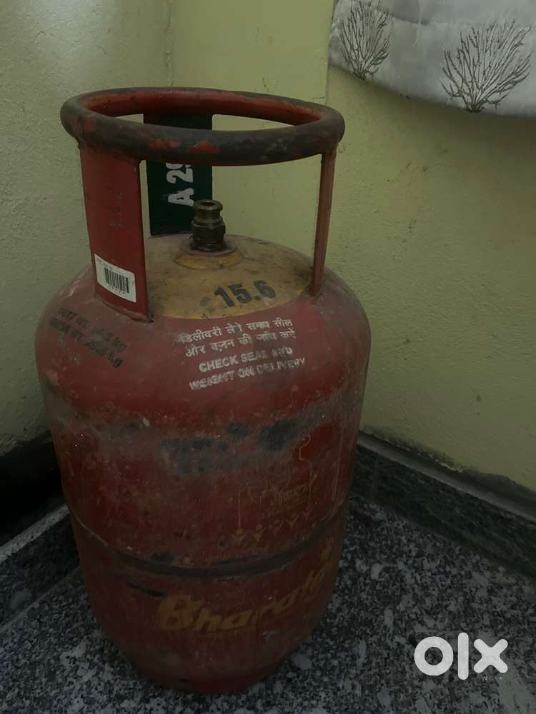 Full Gas Cylinder and stove