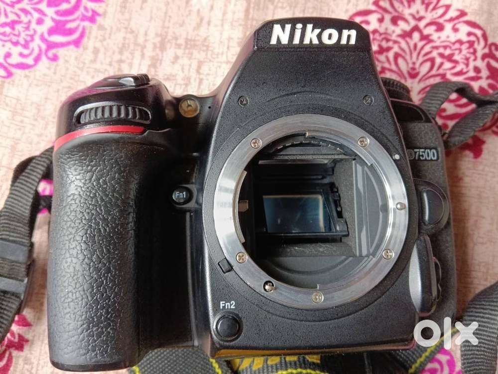 Nikon D7500