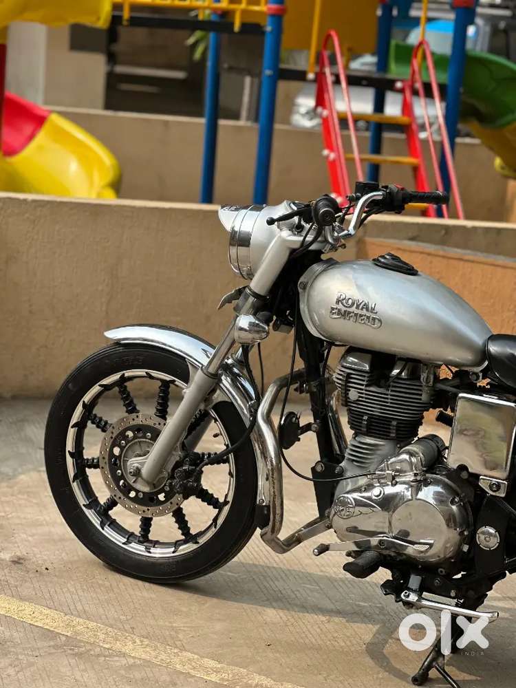 Royal Enfield classic 350 BS4 Abs ( Carburettor) 1st Owner GIDC ANK