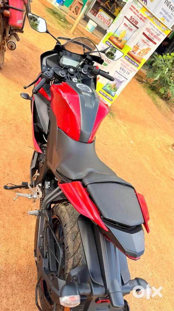 R15 V3 RED LIKE NEW CONDITION with (vip no plate)