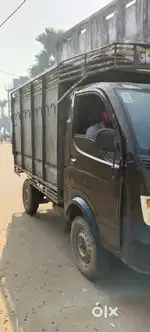 Toto, auto , tata Ace, Bolero pickup driver hun main