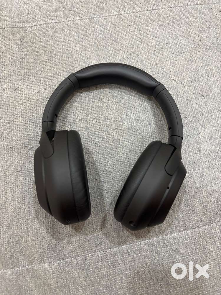 Sony XM-4 headphone ( mint condition)