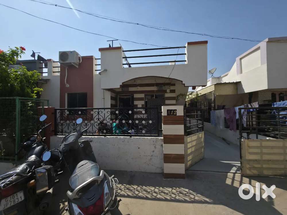 160 vaar plot area. Main road society, 2bhk fully furnished Tenament