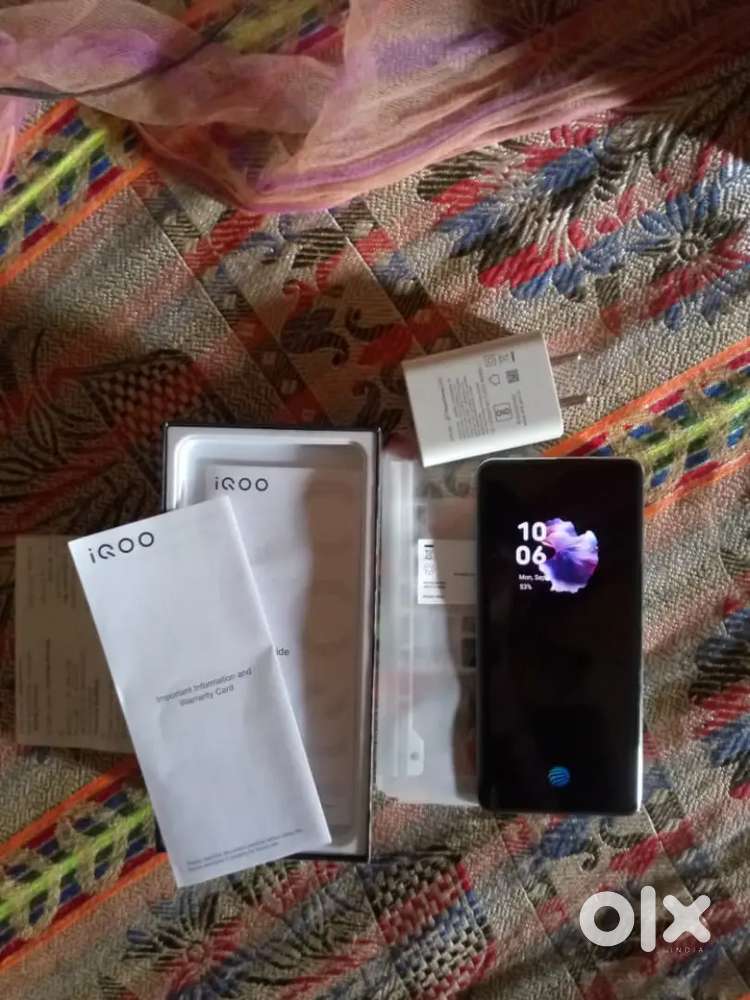 IQOO Z9S Ram 8gb storage 256gb ( mobile me koyi problem nhi hai )