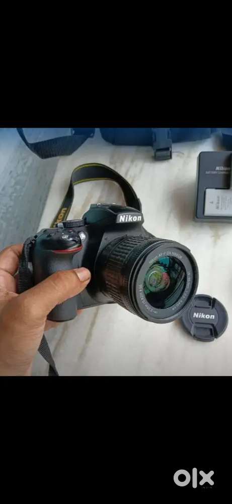 New mint condition nikon D5300  bill box not available