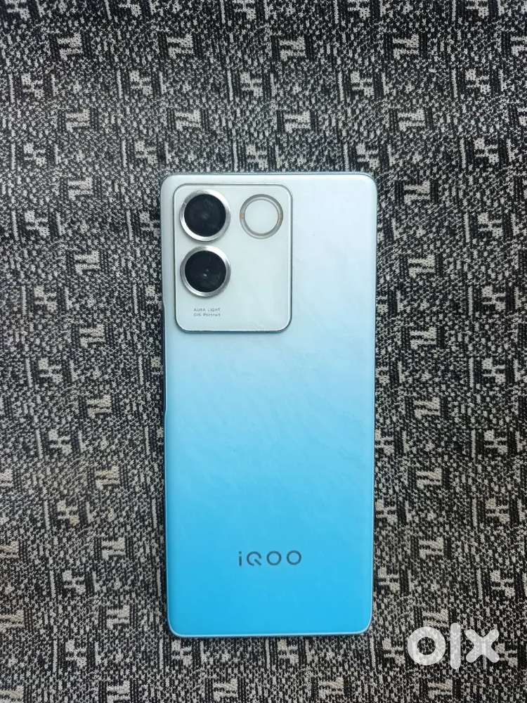 Iqoo z7 pro 8/ 128