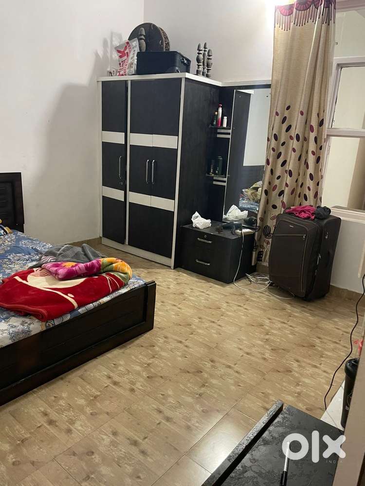 ( Paying guest ) Ac and non ac room available . Only boys .