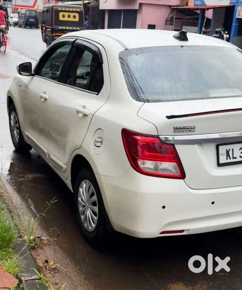 Maruti Suzuki Dzire 2017 Petrol Well Maintained