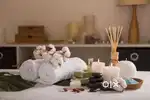 Female teletaling and massage therapist