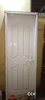 Door with choukhat