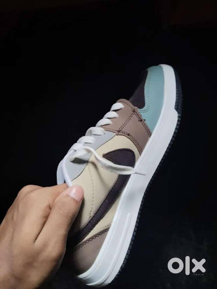 NIKE AIRFORCE 1 TRAVIS SCOTT SELLING