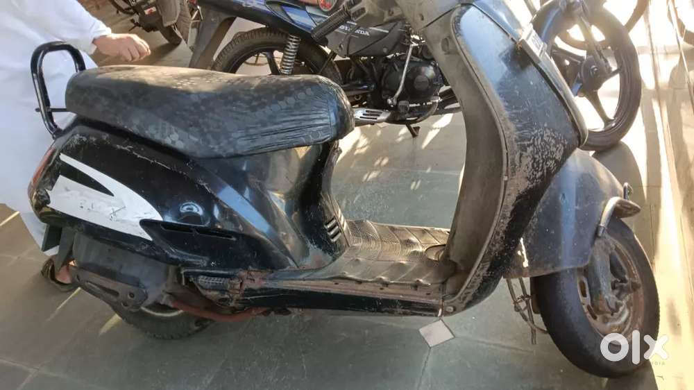 Good condition not best. It's running. I have need of money.