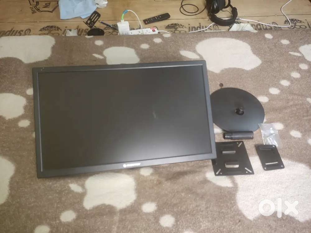 Zebster LED Monitor 54.6cm( In Warranty)