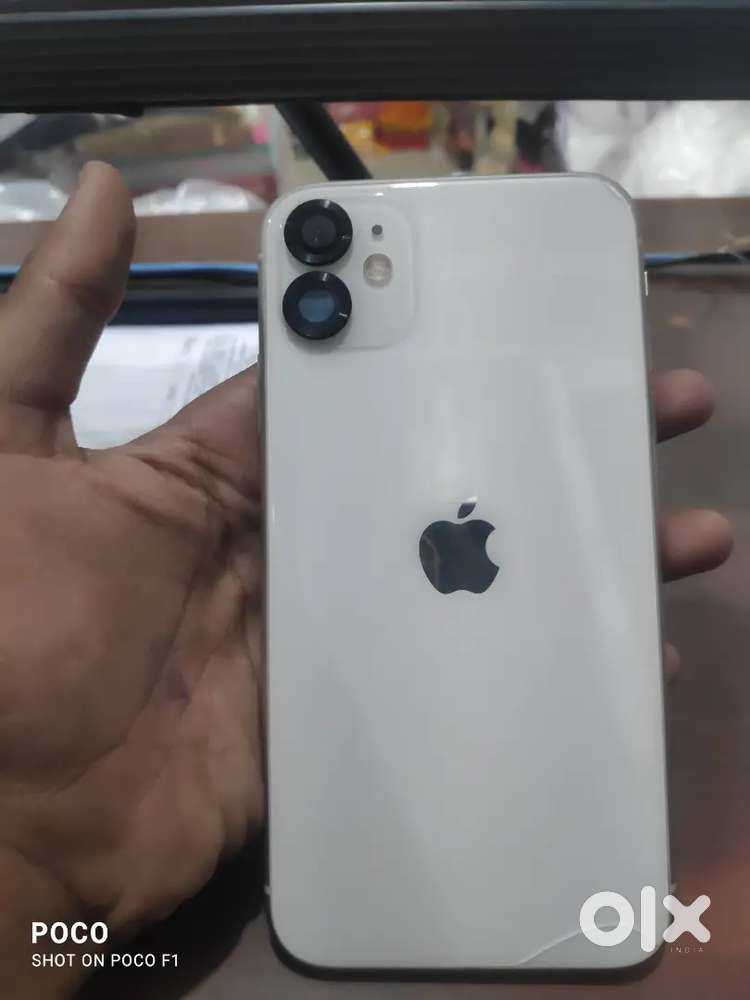 iphone 11, 8 month old