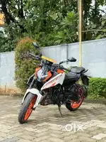 2025 KTM DUKE 250 GEN 3,SINGLE OWNER,5400 KM,COMPANY SERVICE