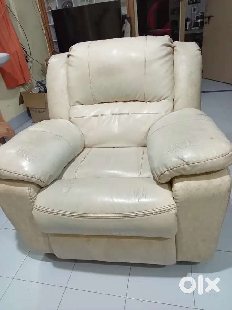 Recliner sofa