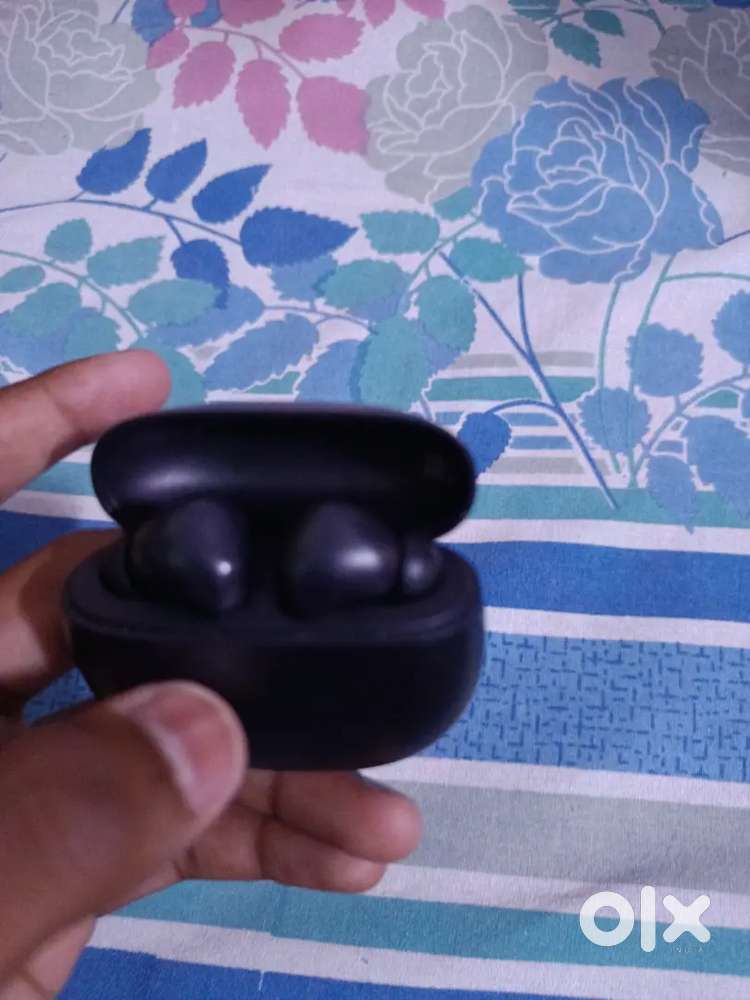 Redmi ka original hai 2 month purana hi hai