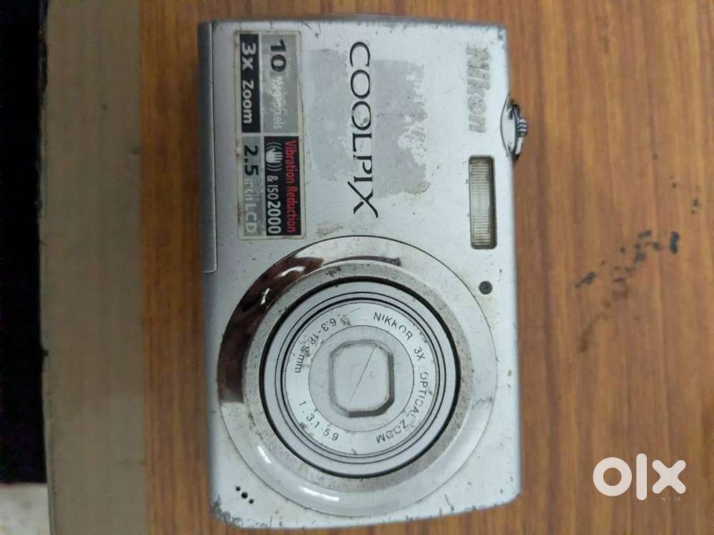 NIKON coolpix S220
