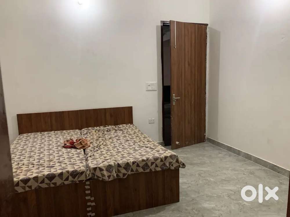 1RK/1bhk /2bhk CO-LIVING room available.