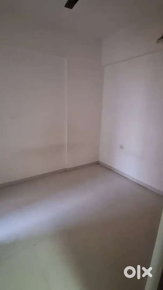 Single room occupancy in 2bhk for girls