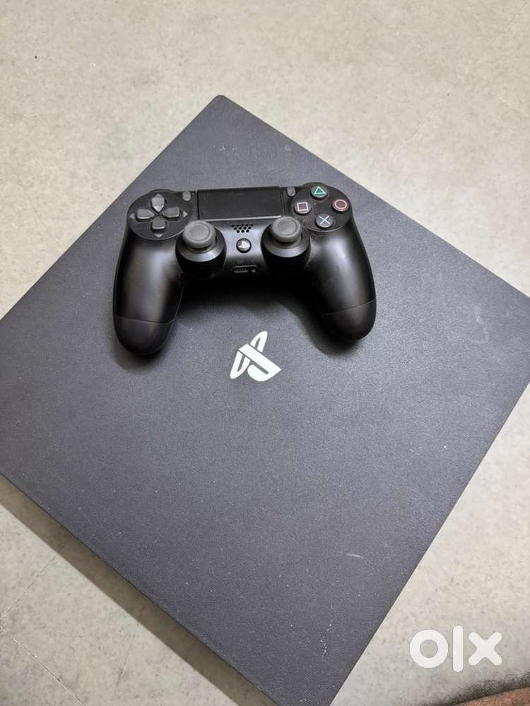 PS4 1 Tb + Controller