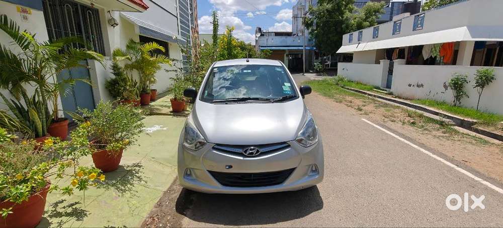 Hyundai Eon - 27800 km - Teacher driven ( women )
