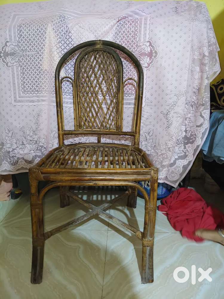 Dinning table with chair of 4
