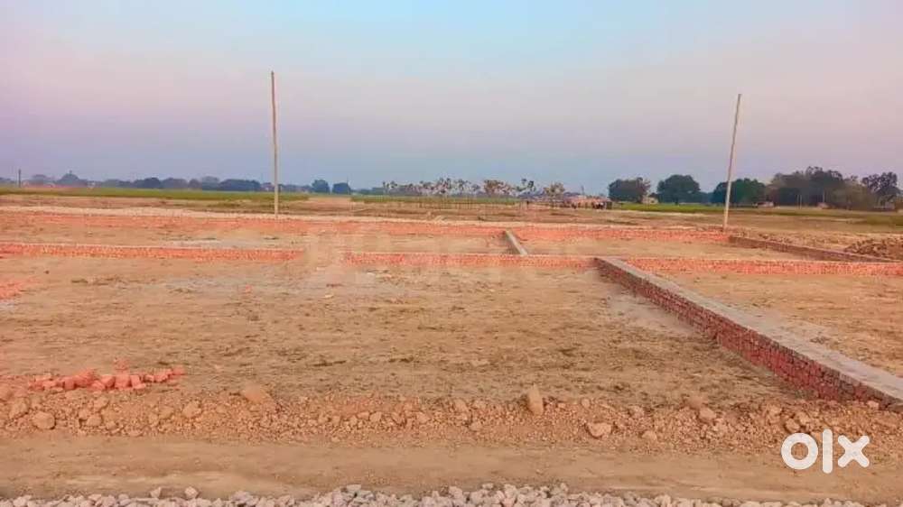 Khorabar Bypass से आगे देवरिया रोड पर प्लाट है