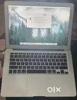 Apple macbook air no scratch with cahrger