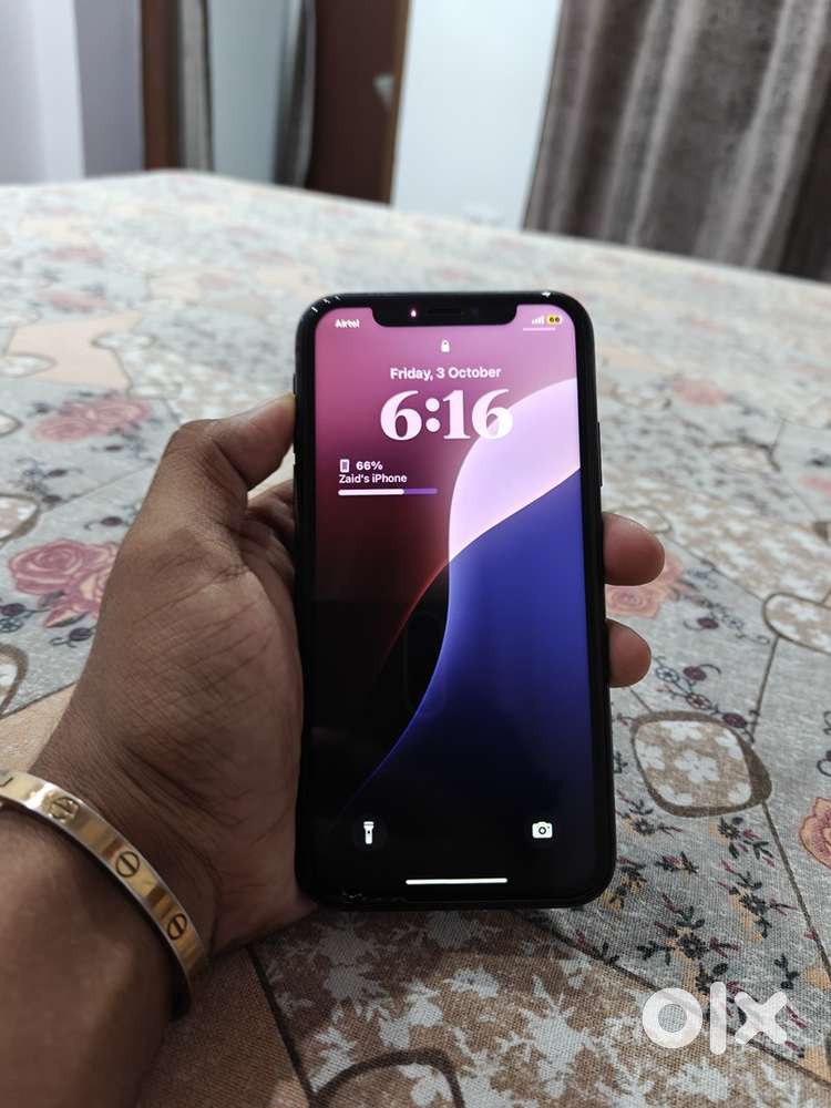 I phone xr black