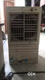 Selling Cooler in ok condition