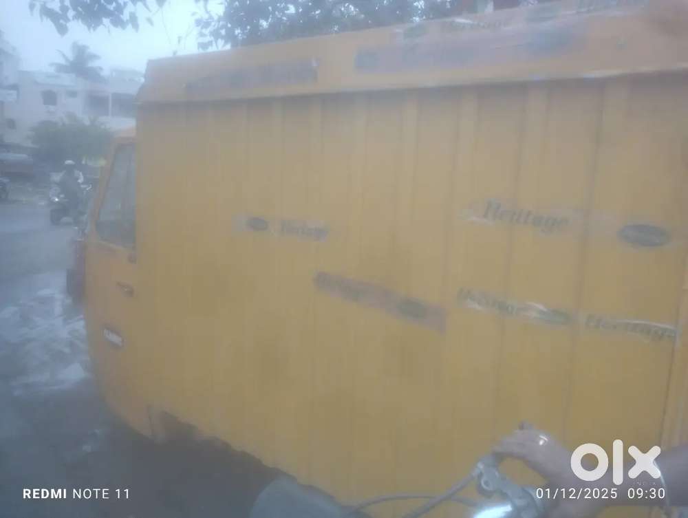 Ape auto driver cum delivery boy