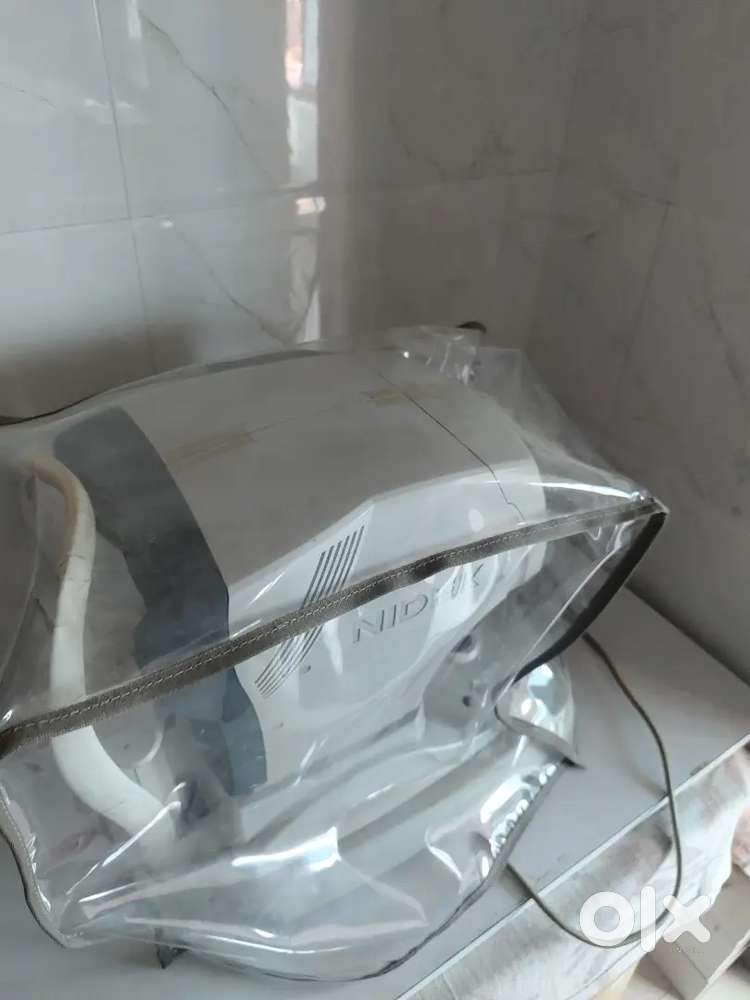 AUTO REFRECTOMETER(COMPUTER FOR EYE NUMBER CHECK UP)