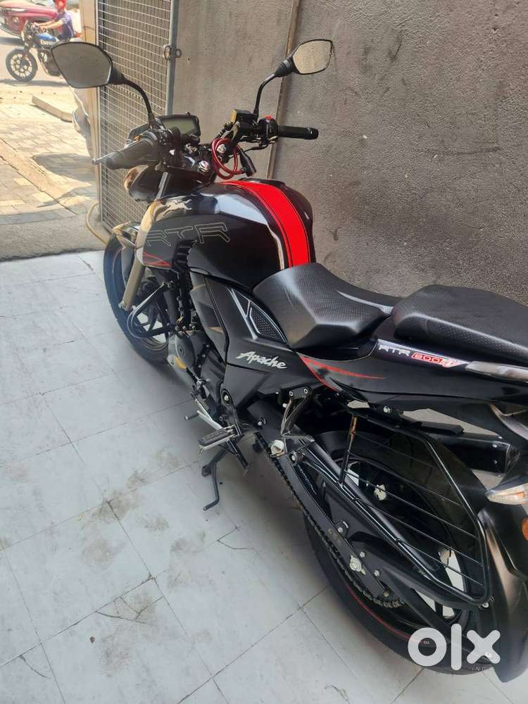 2023-Apache RTR 200 4V  Less than 7000 kms
