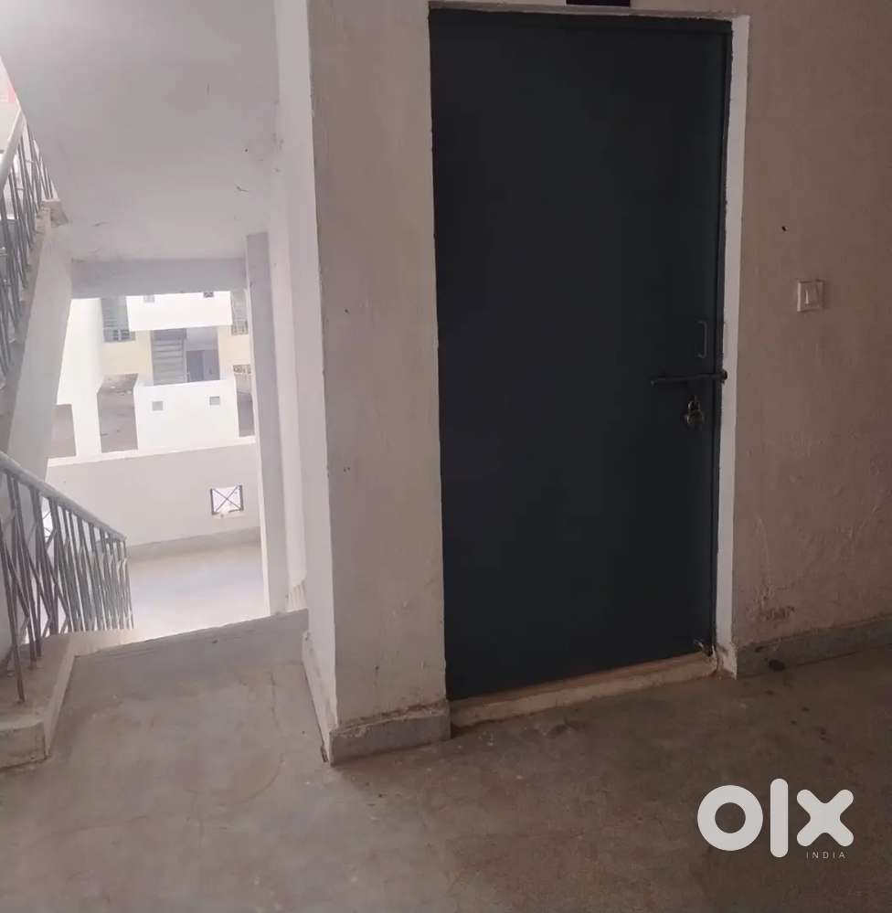 2 bhk flat for rent vegetarian family 3 km away from dmart kolar road