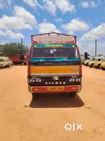 2011 Eicher 17 Feet