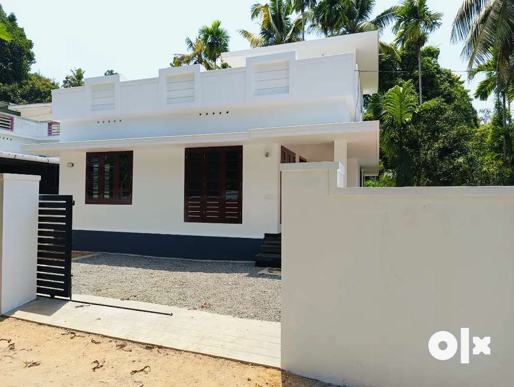 New 5cent 1001sqft house for sale in North Paravur Kalikulangara